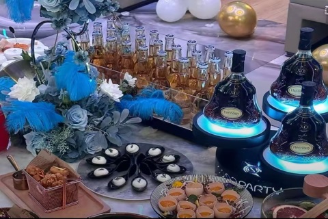 揭阳KTV高薪诚聘礼仪女生 日结1300-1800元